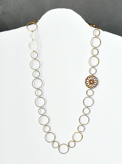 Daisy_jmw_2.png_products_products_products_products_products_products_products_products_products